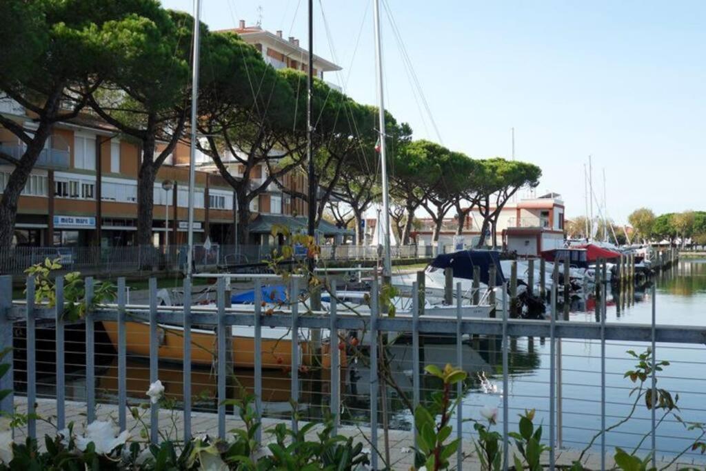 Cosy Apartment With Fantastic View Caorle Esterno foto