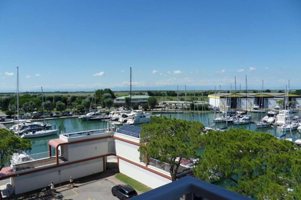 Cosy Apartment With Fantastic View Caorle Esterno foto